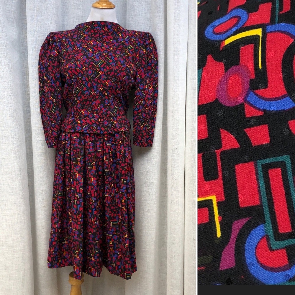 Pauline Trigere red silk abstract shapes 3/4 sleeve dress with a full skirt